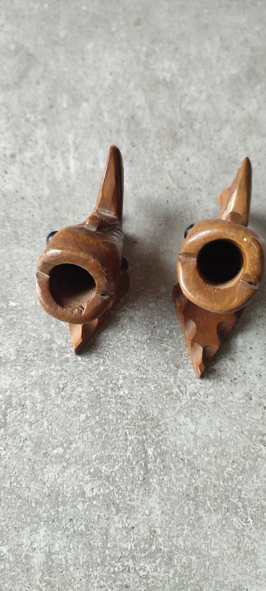 Duo de poissons porte-cure-dents vintage en bois sculpté