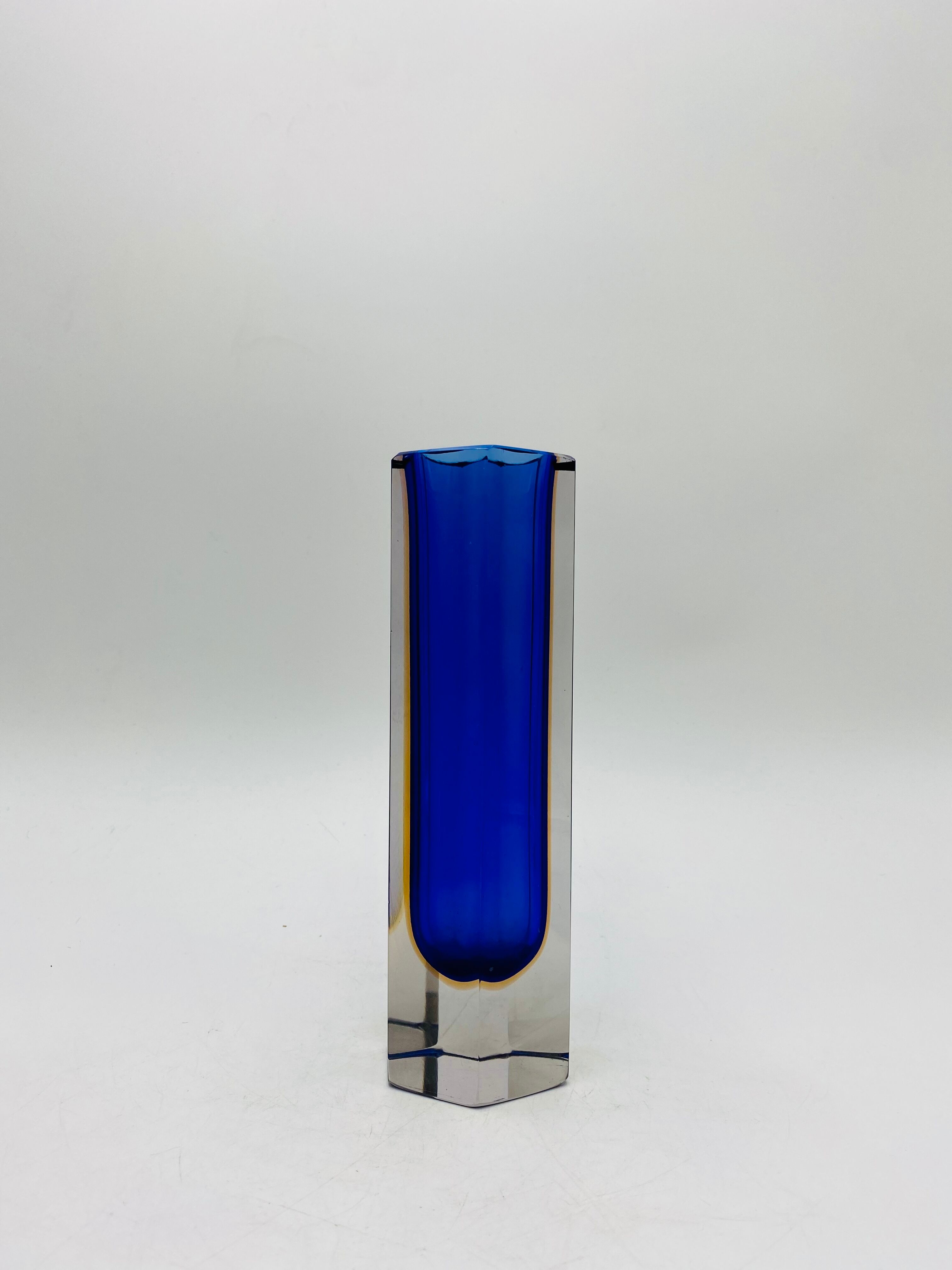 Vase soliflore en verre, provenance Murano, Italie (1970)
