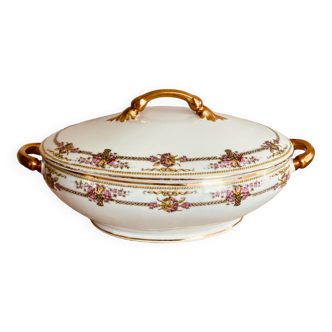 Vegetable dish in limoges porcelain, 20th century, handmade floral decorations