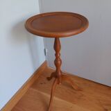 Tripod pedestal table