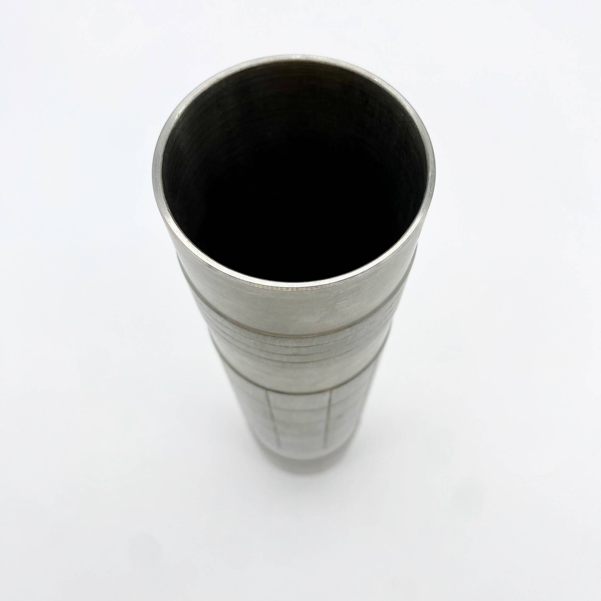 Vase rouleau brutaliste / aluminium brossé – 1960s
