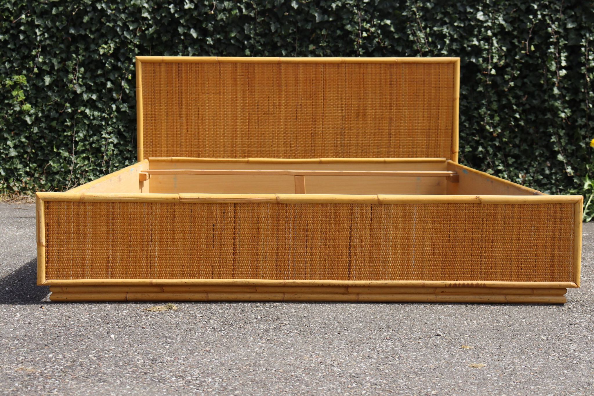 two-seater in rattan signed Dal Vera