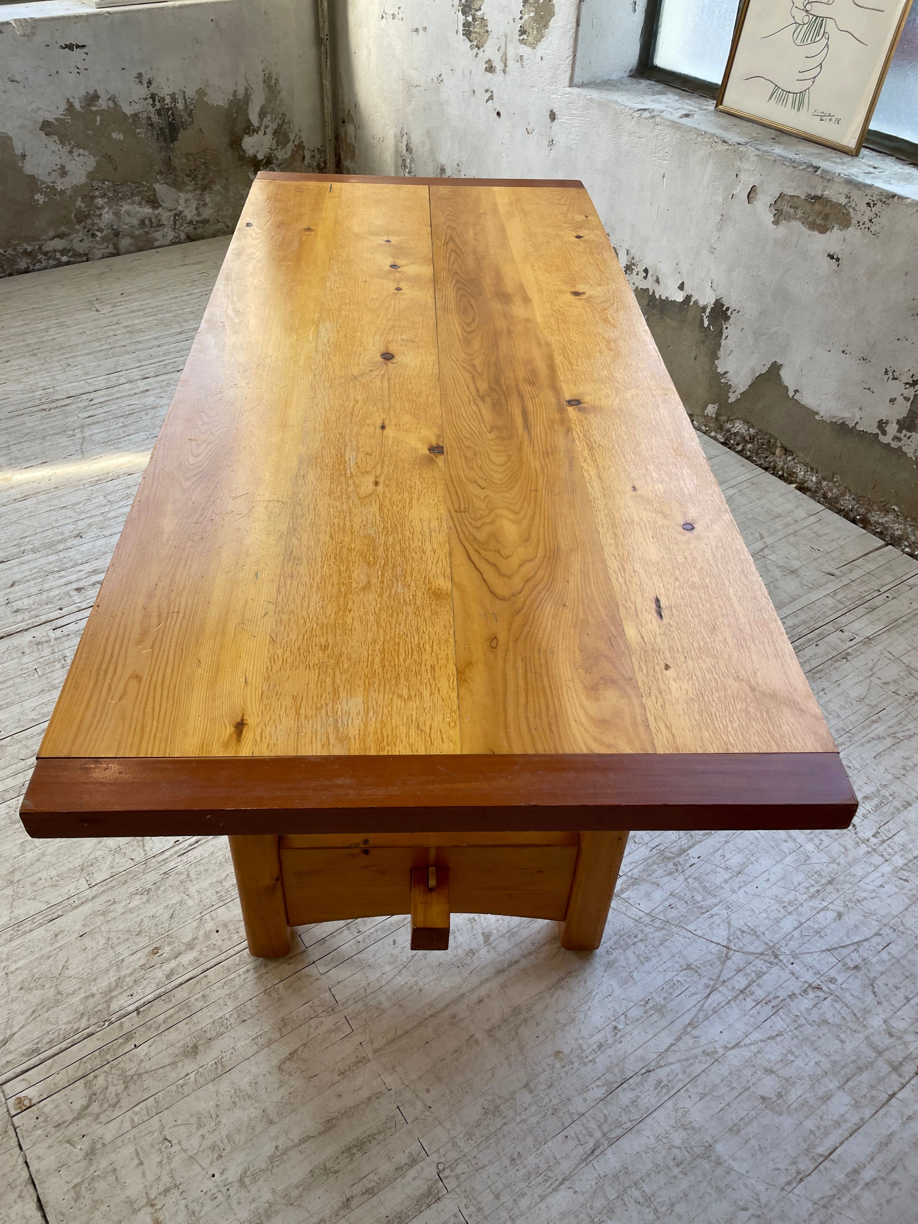 Mountain furniture table in pine 2m