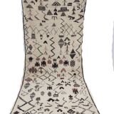 Vintage Berber rug 306 X 135 CM