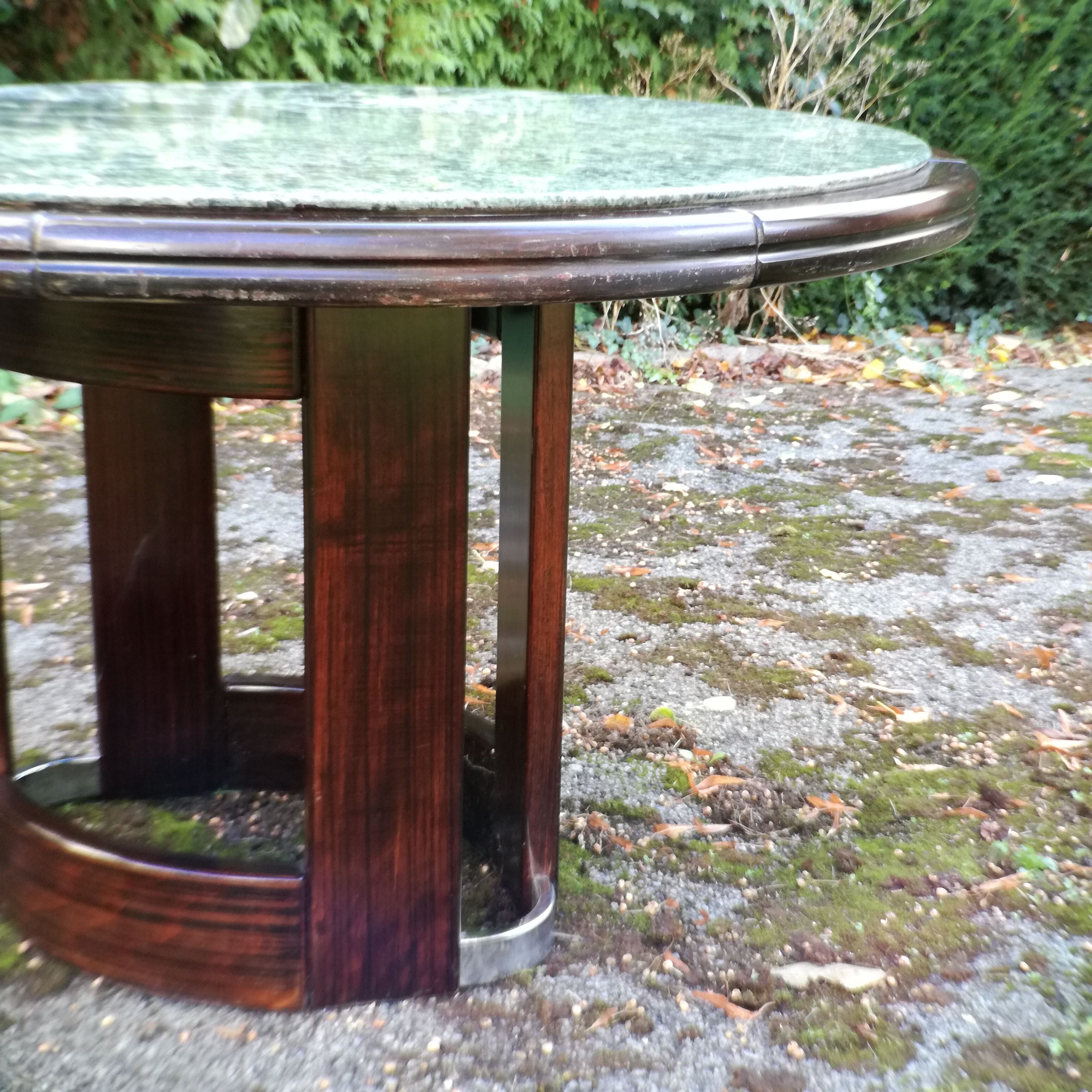 Art Deco round table in green marble
