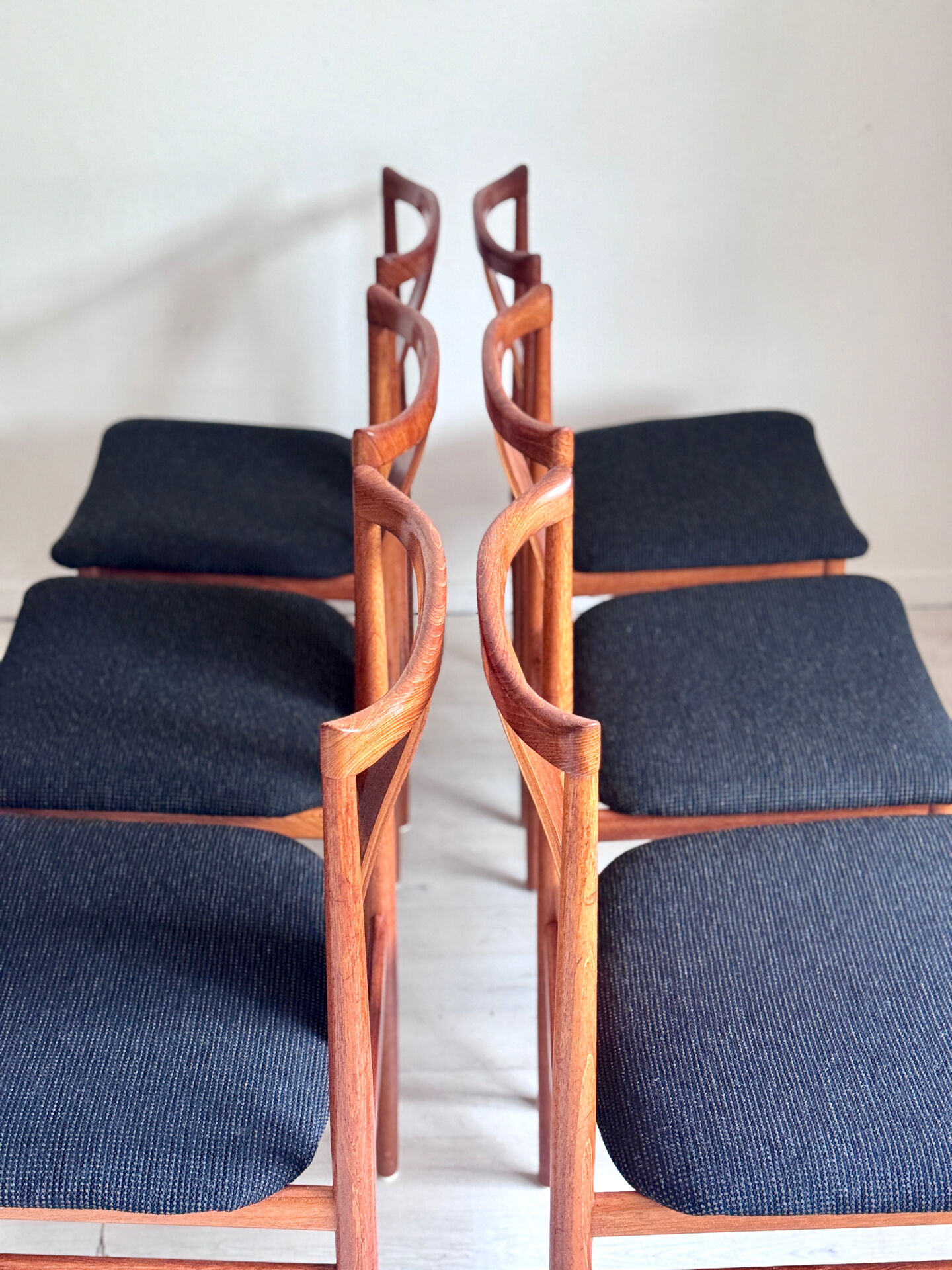 6 Danish mid-century teak chairs by Henning Sørensen for Danex from the 1960s.