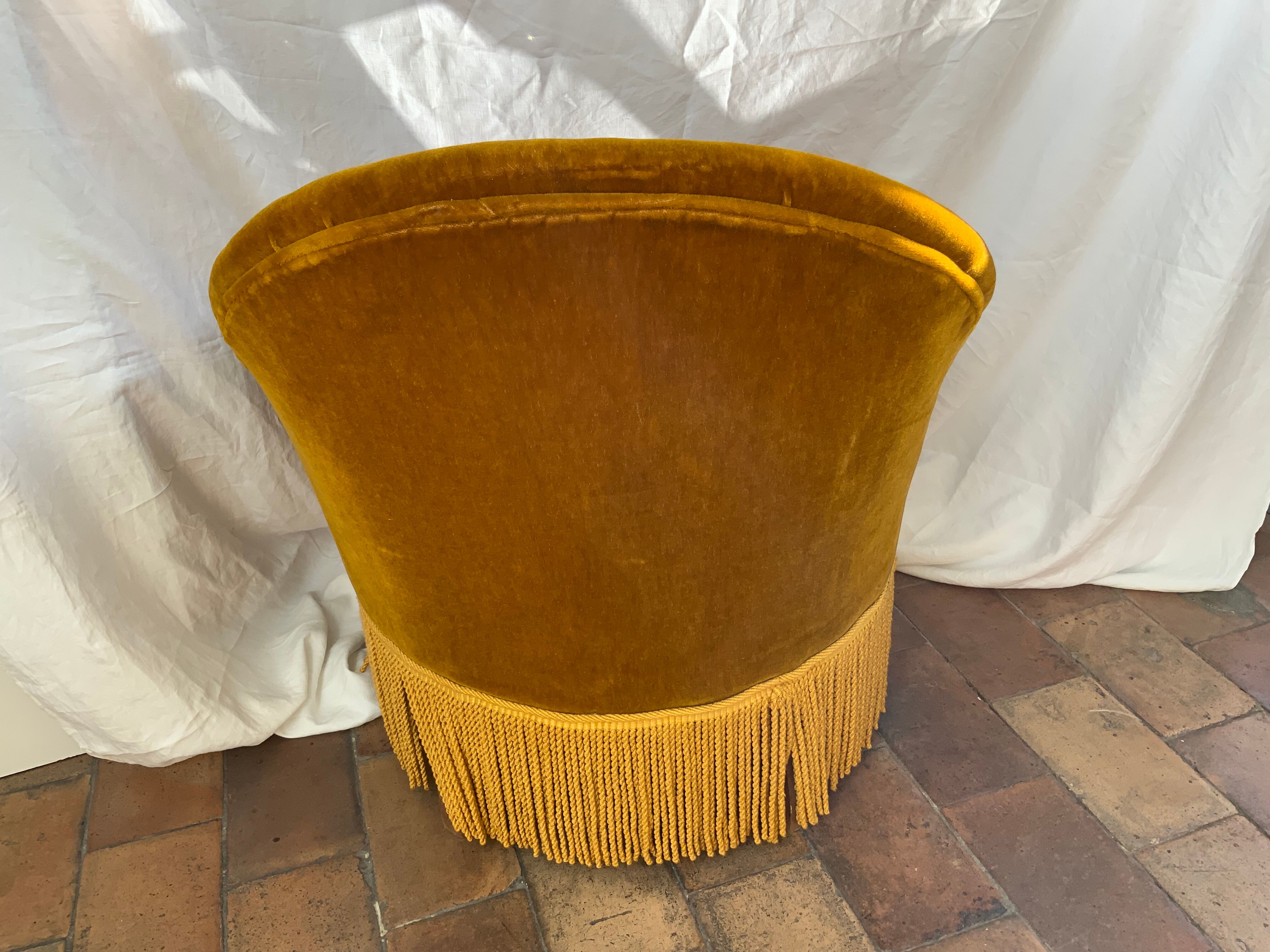 Velvet toad armchair