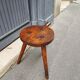Tabouret tripode ancien  en chêne massif art populaire 