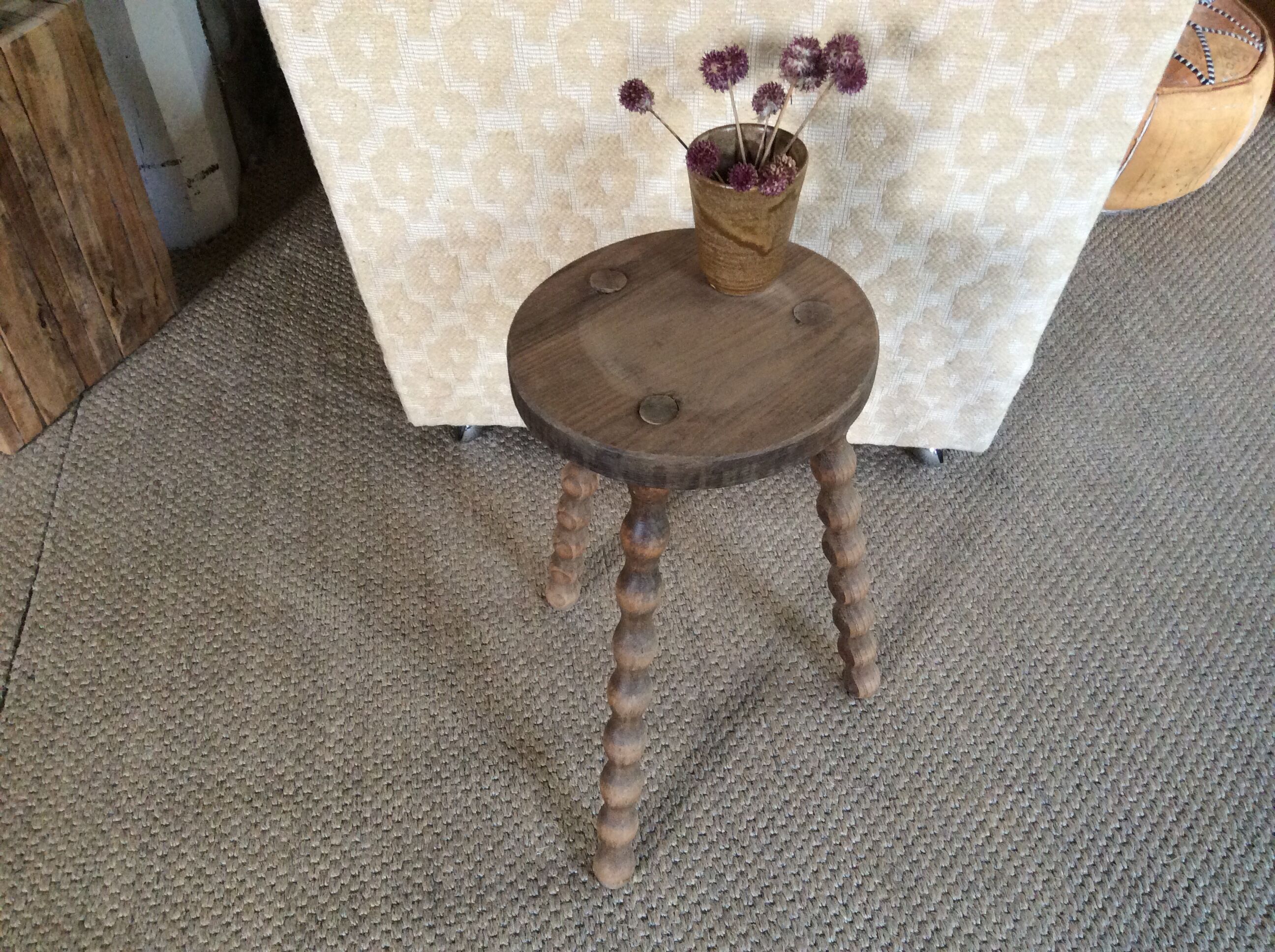 Tripod stool