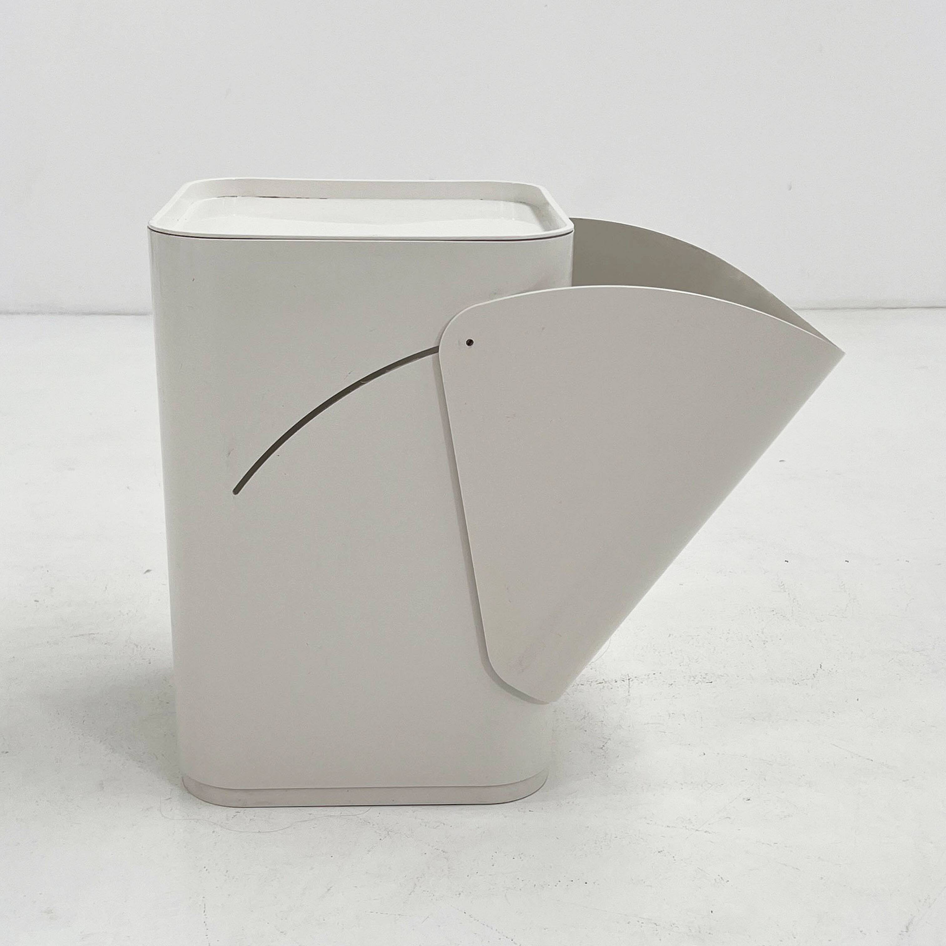 Storage furniture, laundry basket by Anna Castelli for Kartell, 1970