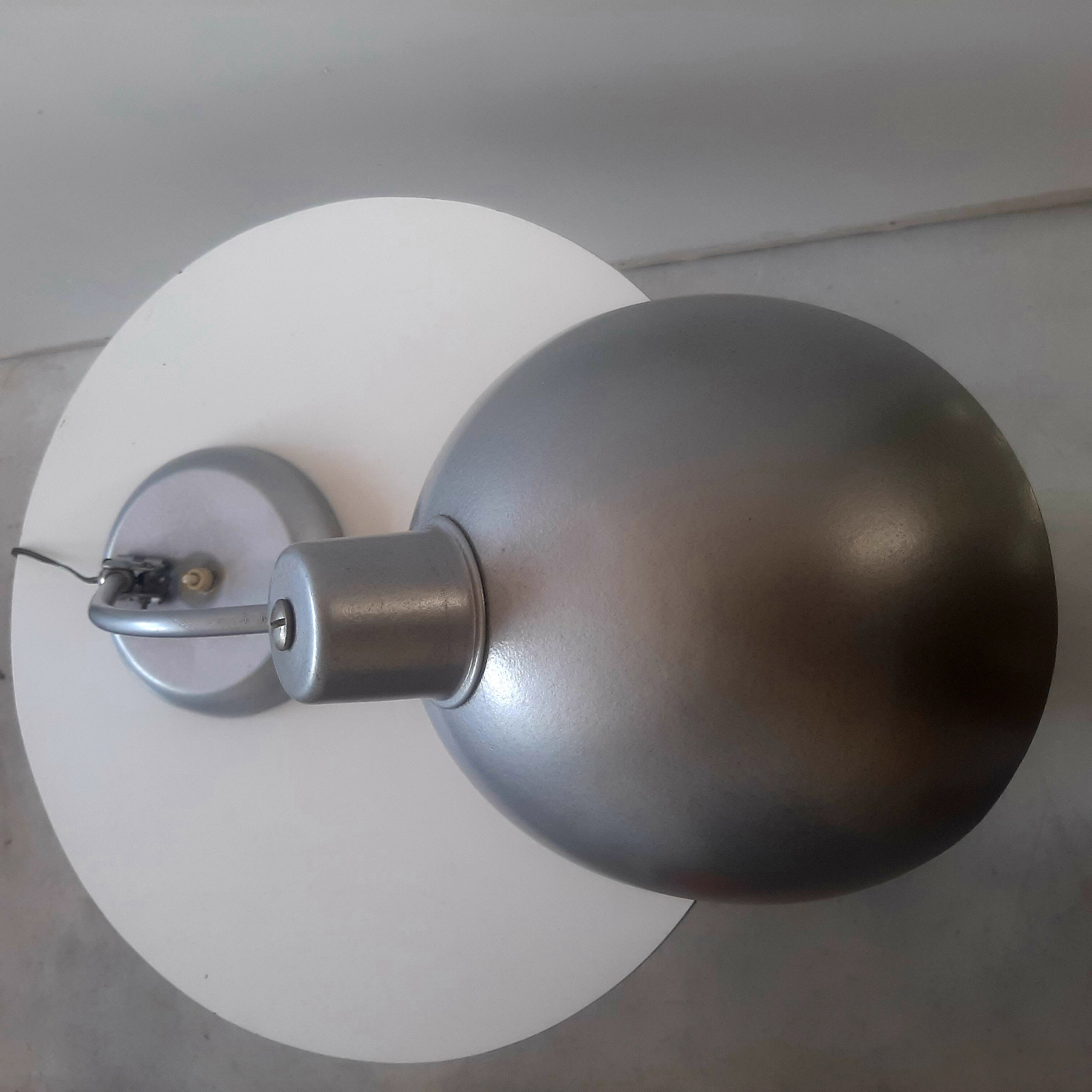 Metal lamp with desk ball joints