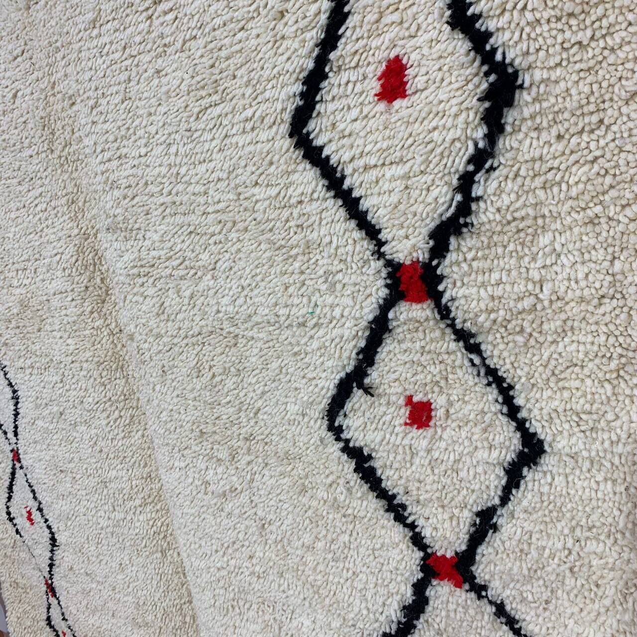 Handmade Moroccan Berber rug 253 X 153 CM