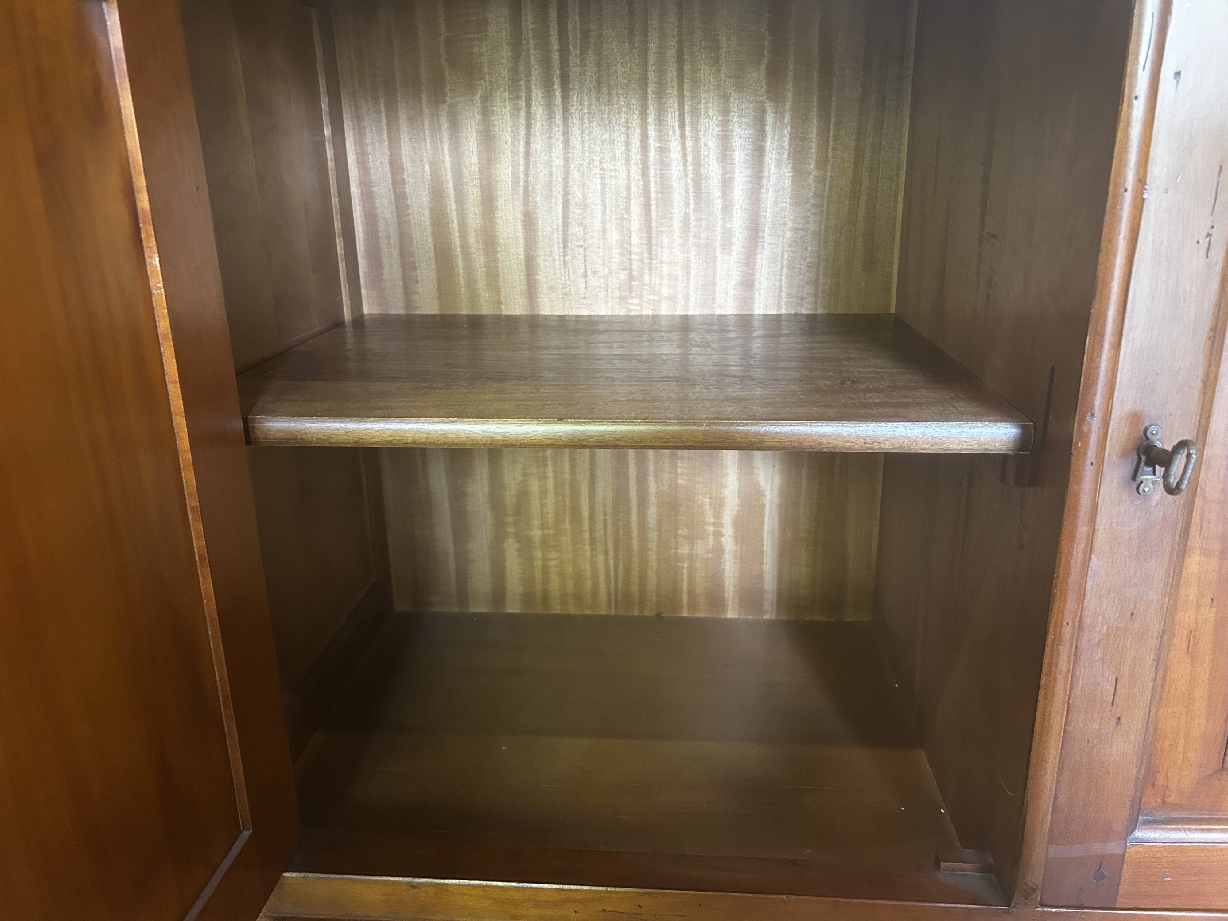 Commode en merisier
