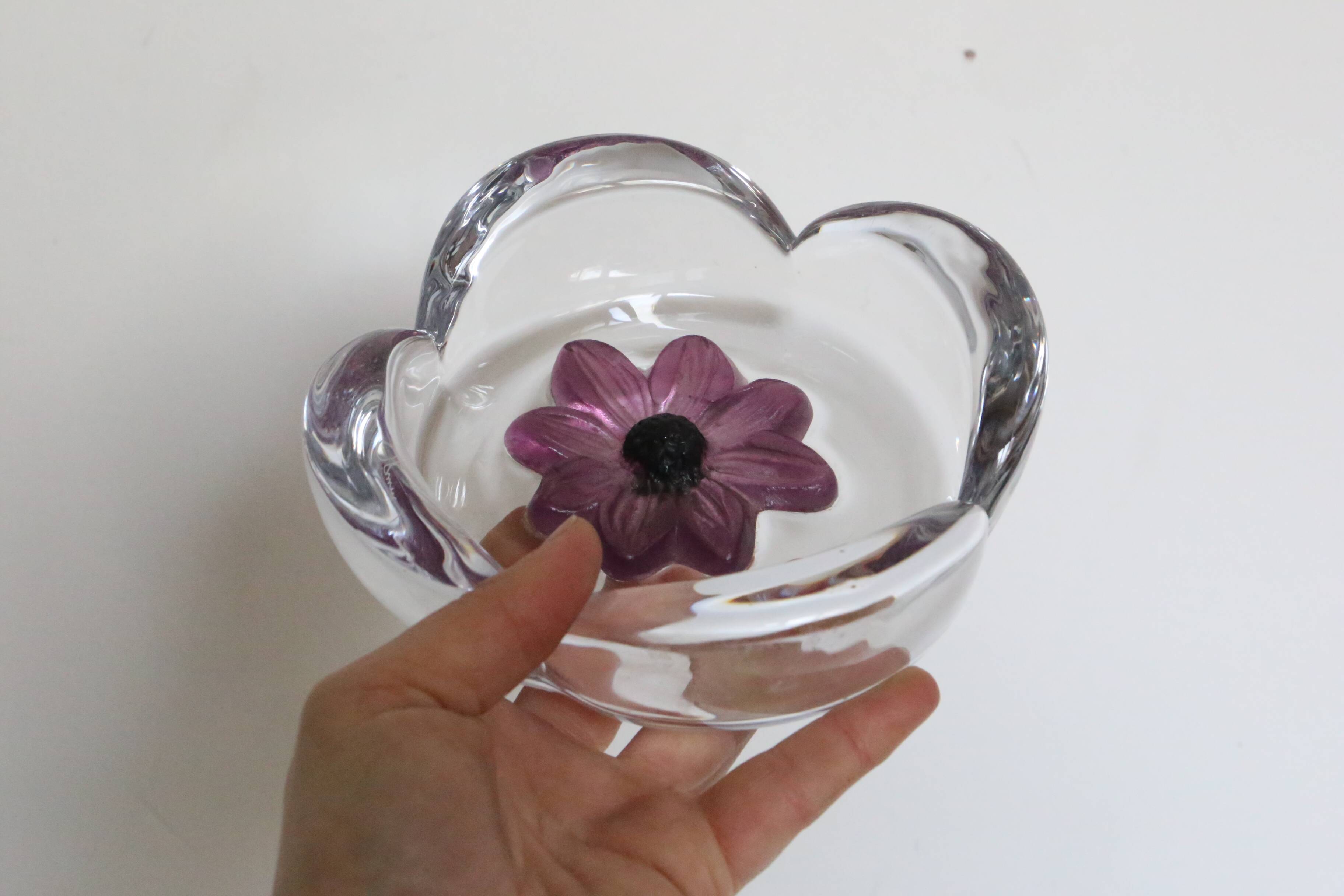 Daum Coppelia series bowl / pocket emptier, crystal and pink glass paste