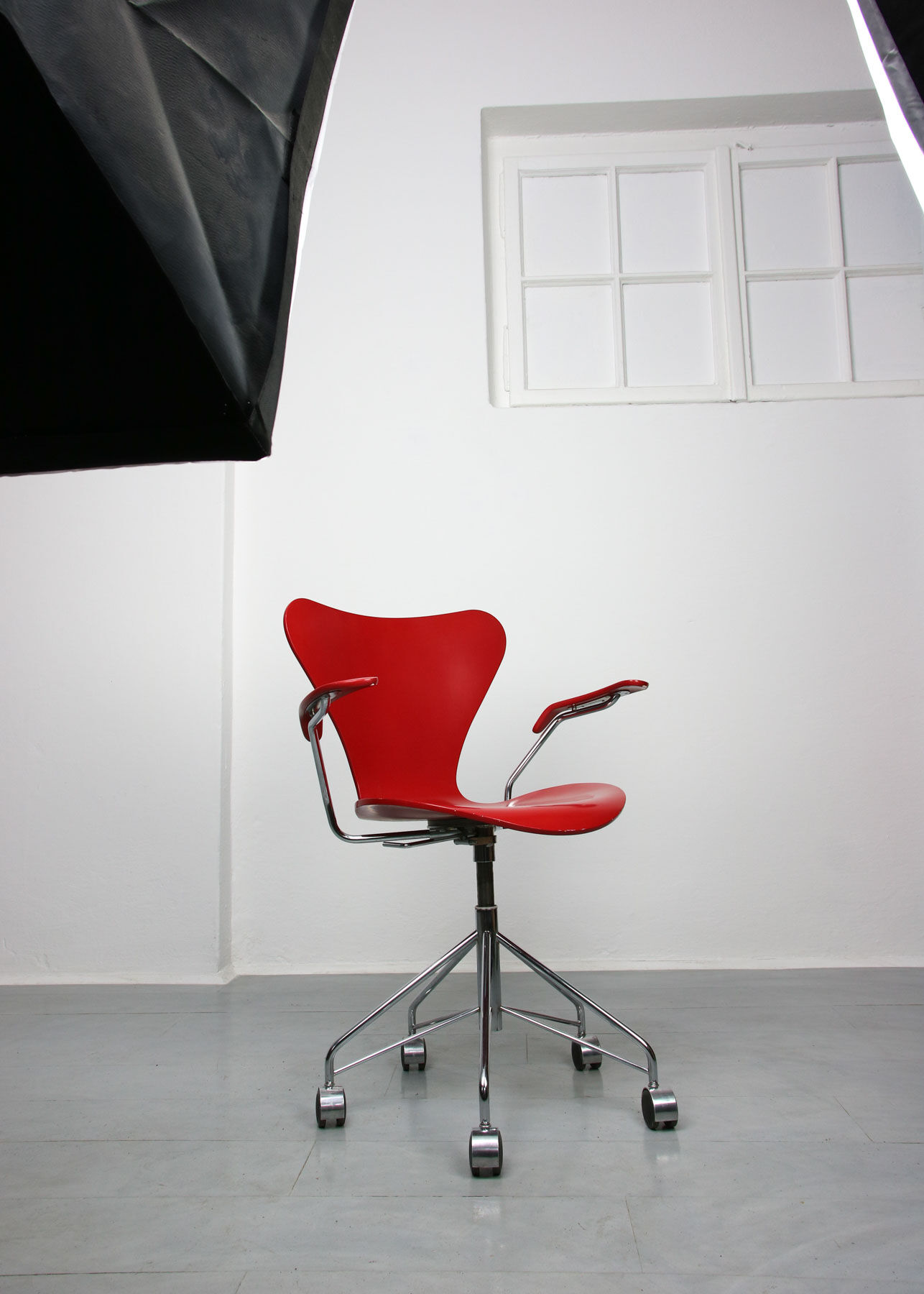 Chaise modèle 3217 Red Swivel par Arne Jacobsen pour Fritz Hansen