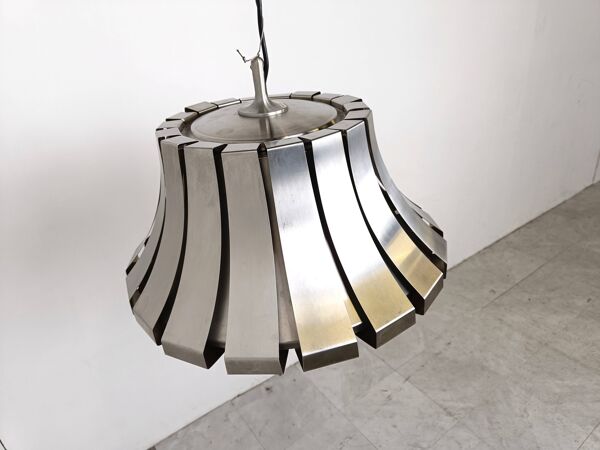 Lampe suspendue en acier du milieu du siècle par E. Martinelli pour Martinelli Luce