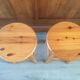 Duo de tabourets en pin