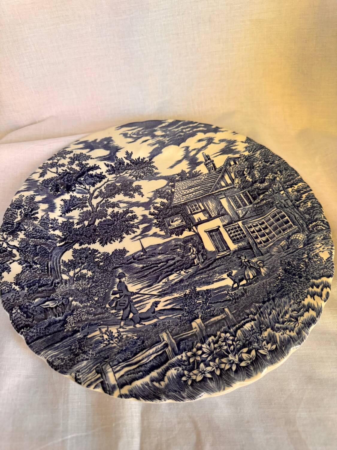 Grand plat de service bleu The Hunter de Myott