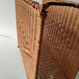 Door vintage rattan magazine