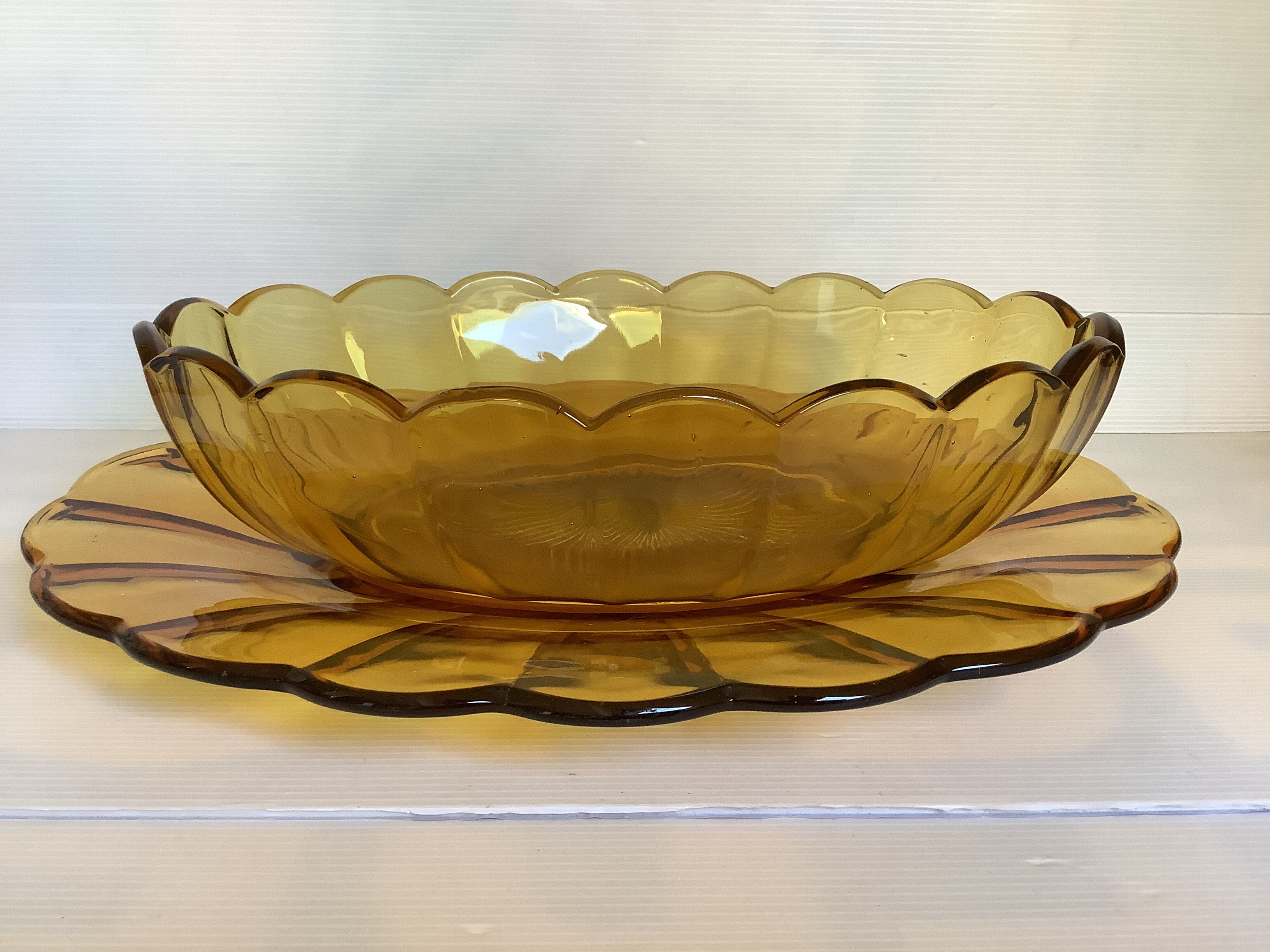 Val Saint Lambert fruit bowl centerpiece