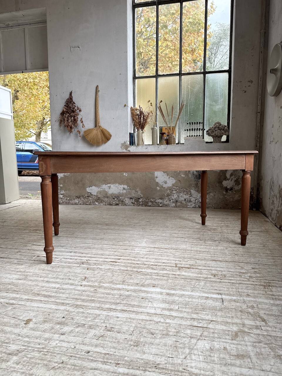 Turned leg cherry table 160cm