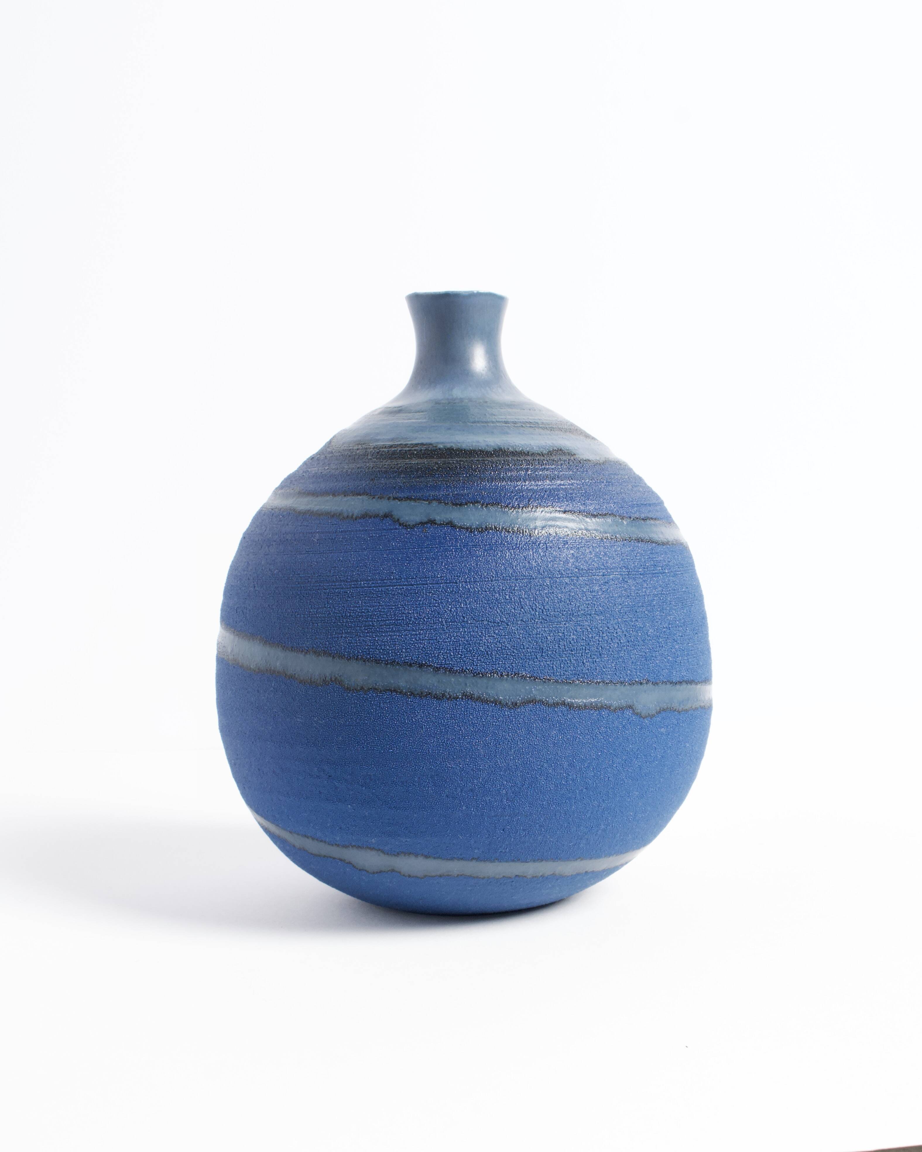 Andō Hironobu, Ceramic vase