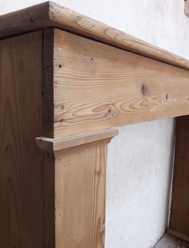 Fireplace mantle XIX l130xh103cm in fir