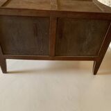 Curved chest of drawers