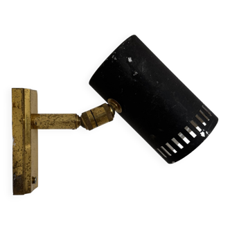 Vintage adjustable wall light, brass and matte black metal, France, 1960.