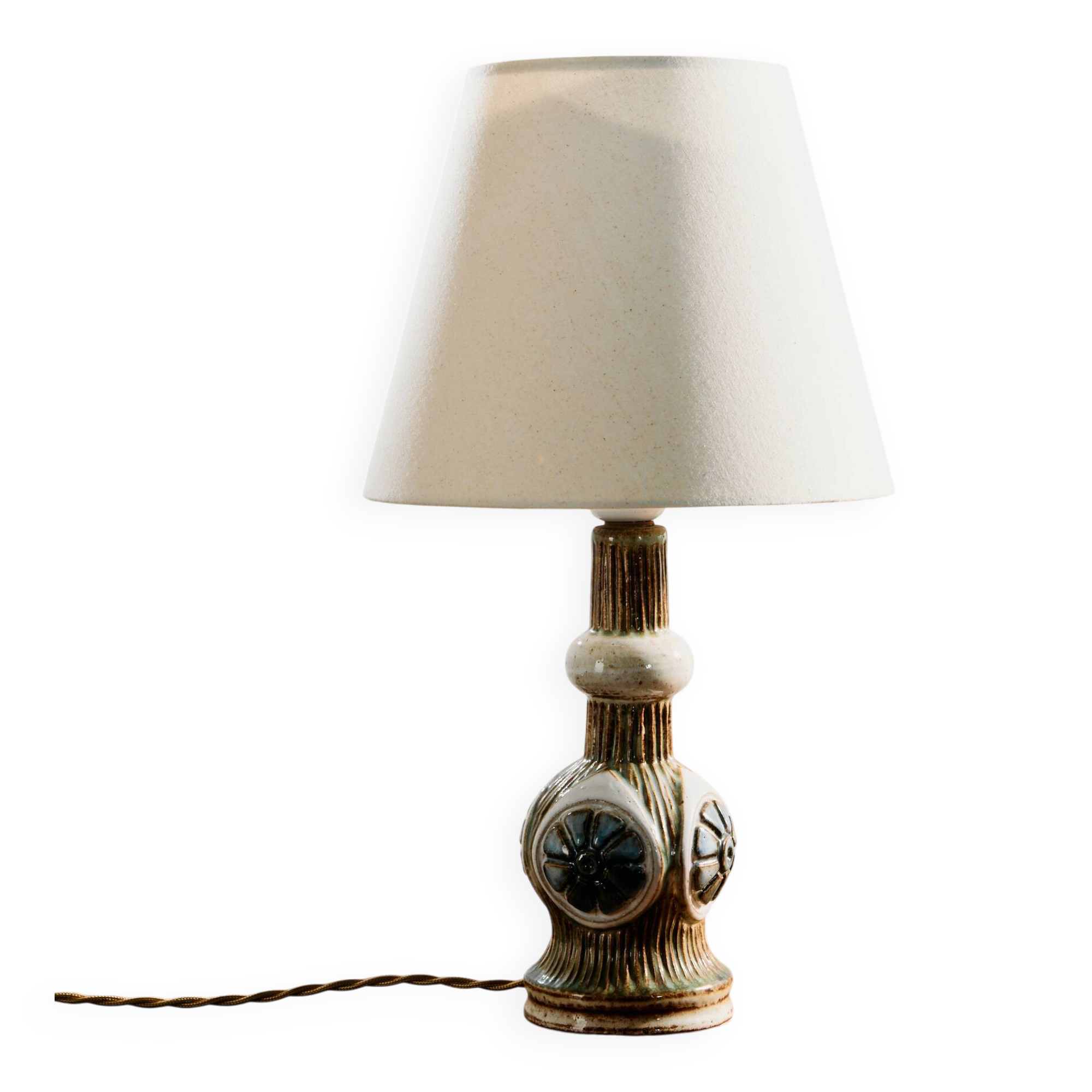Ceramic table lamp