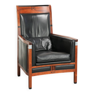 Fauteuil Art Déco en cuir de vache au design élégant