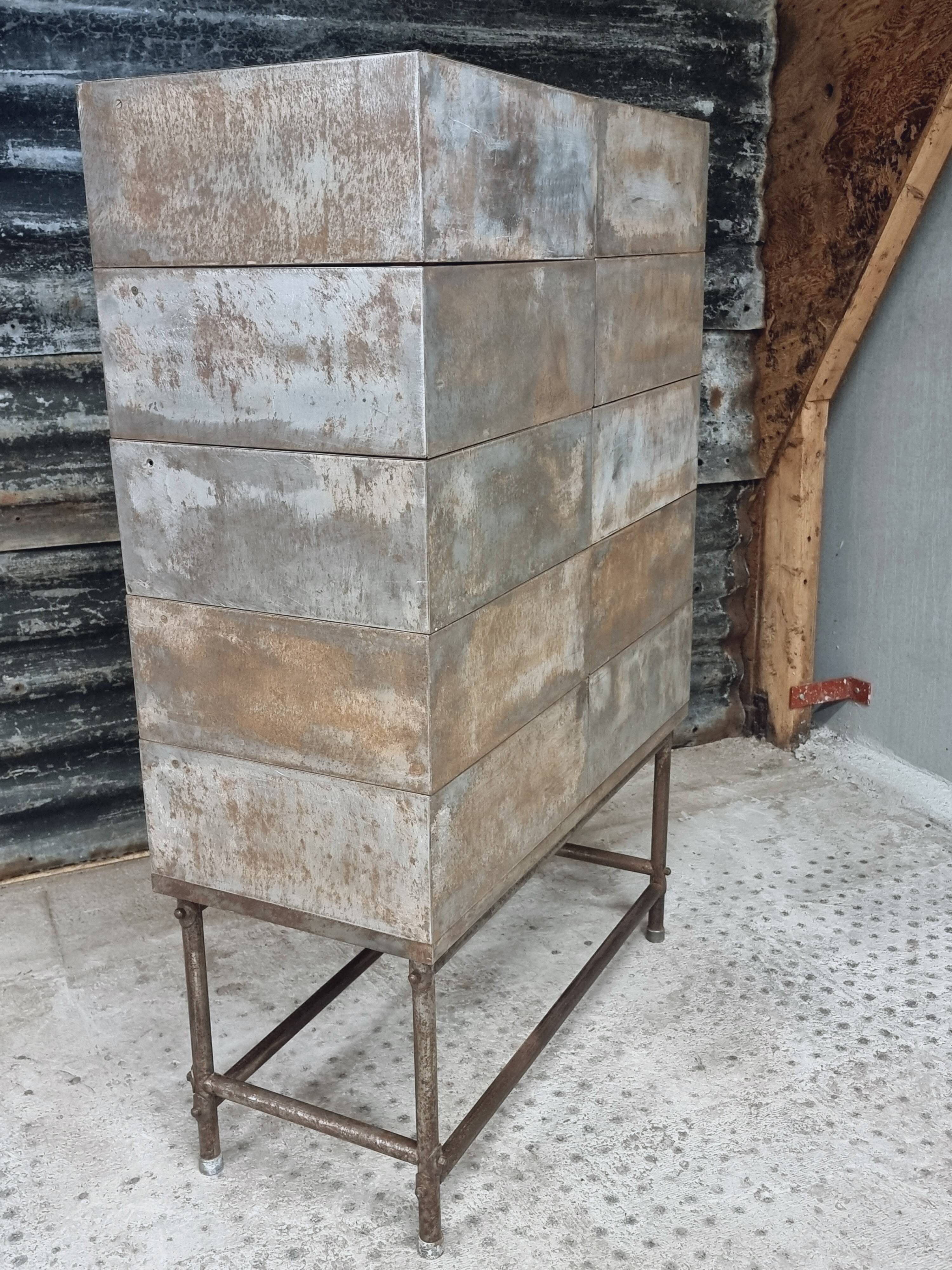 Industrial drawer cabinet filing cabinet hobby cabinet made of iron