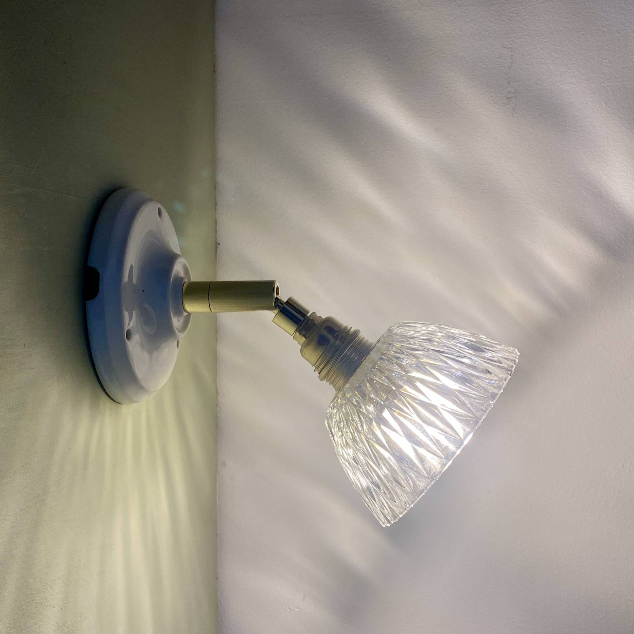 Vintage chiseled glass lampshade wall light - tableware collection -
