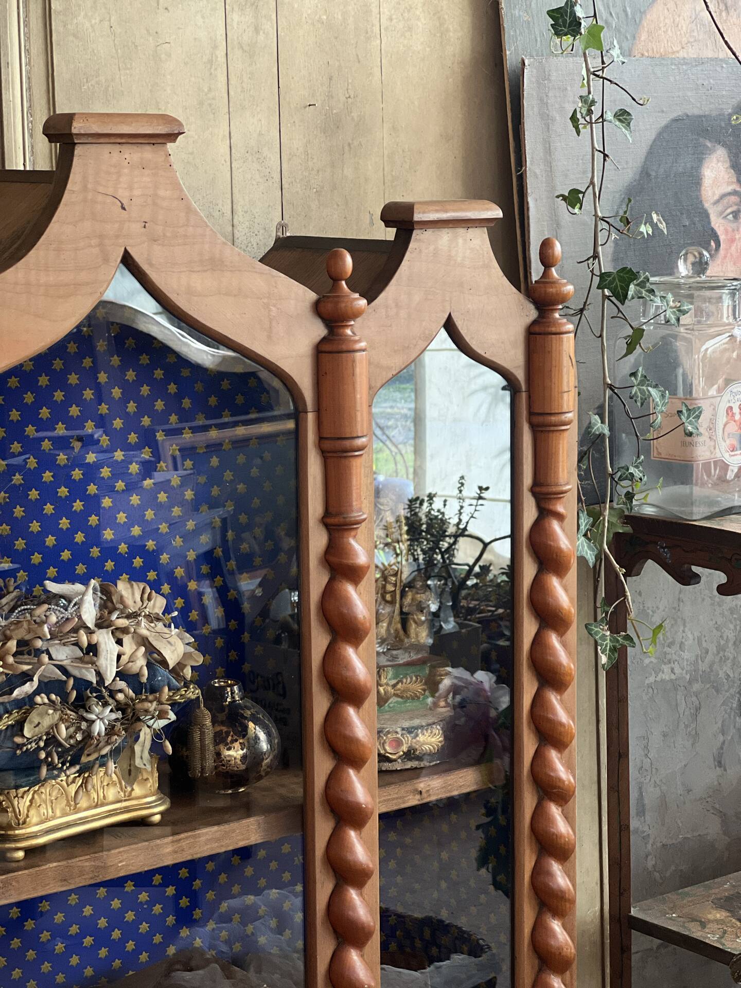 Vitrine ancienne