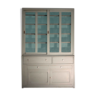 Furniture keeps eating - Craft - Vaisselier - Library