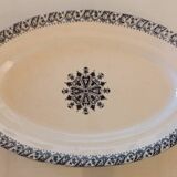 Plat ovale en faïence fine de Salins, modèle Henri II.