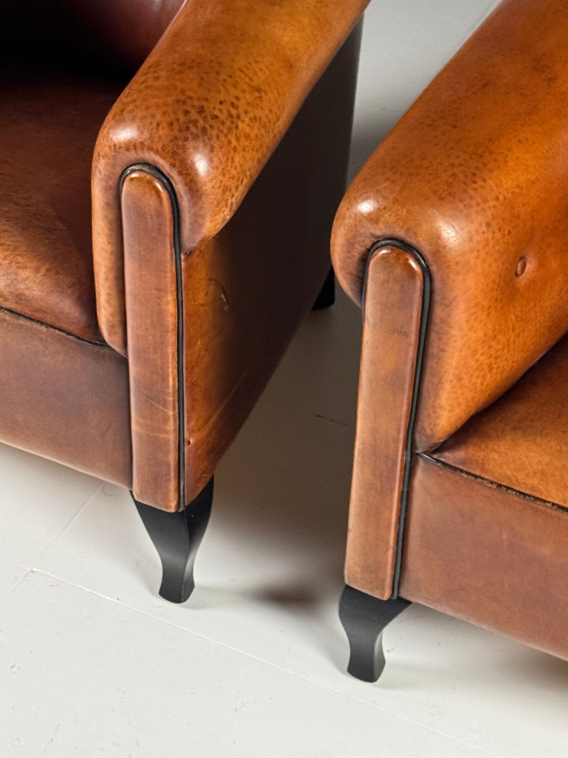 Ensemble de 2 fauteuils club en peau de mouton