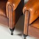 Ensemble de 2 fauteuils club en peau de mouton