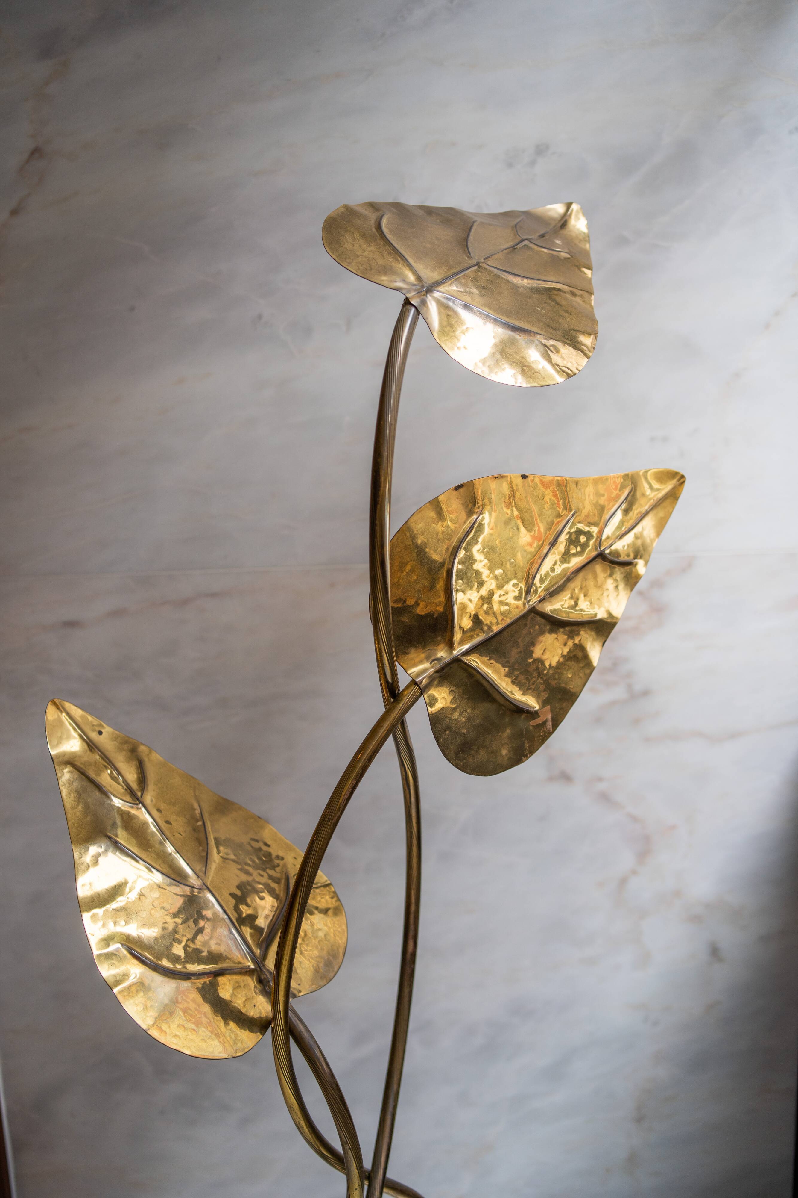 Rhubarb leaf brass floor lamp, Italy, 1970s