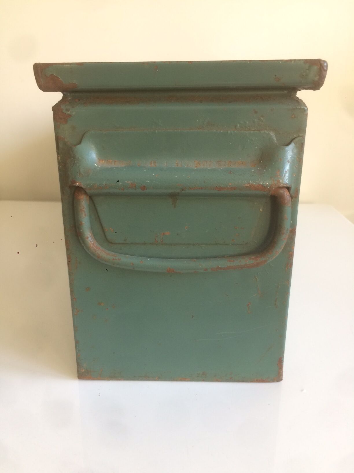 Caisse de rangement de type casier industriel lager-fix 2