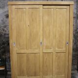 Armoire parisienne