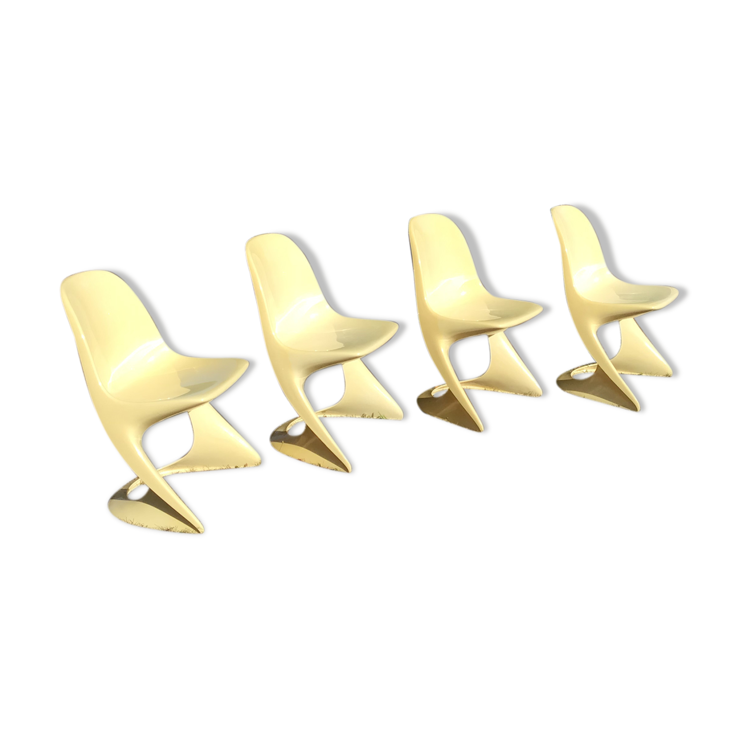 Suite de quatre chaises Casala