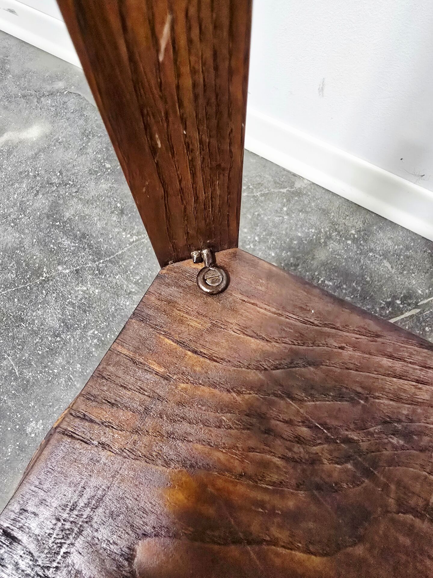 Table d'appoint en bois massif vintage des années 50