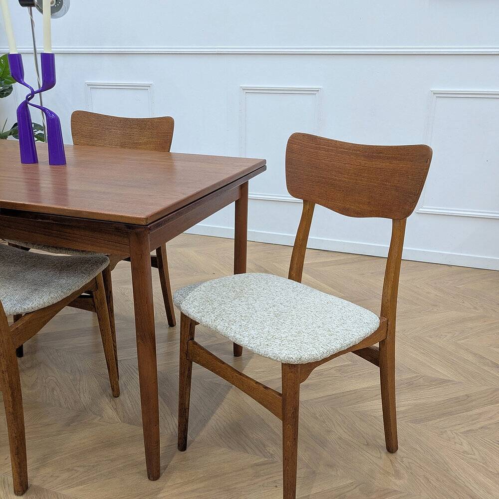 4 Scandinavian chairs