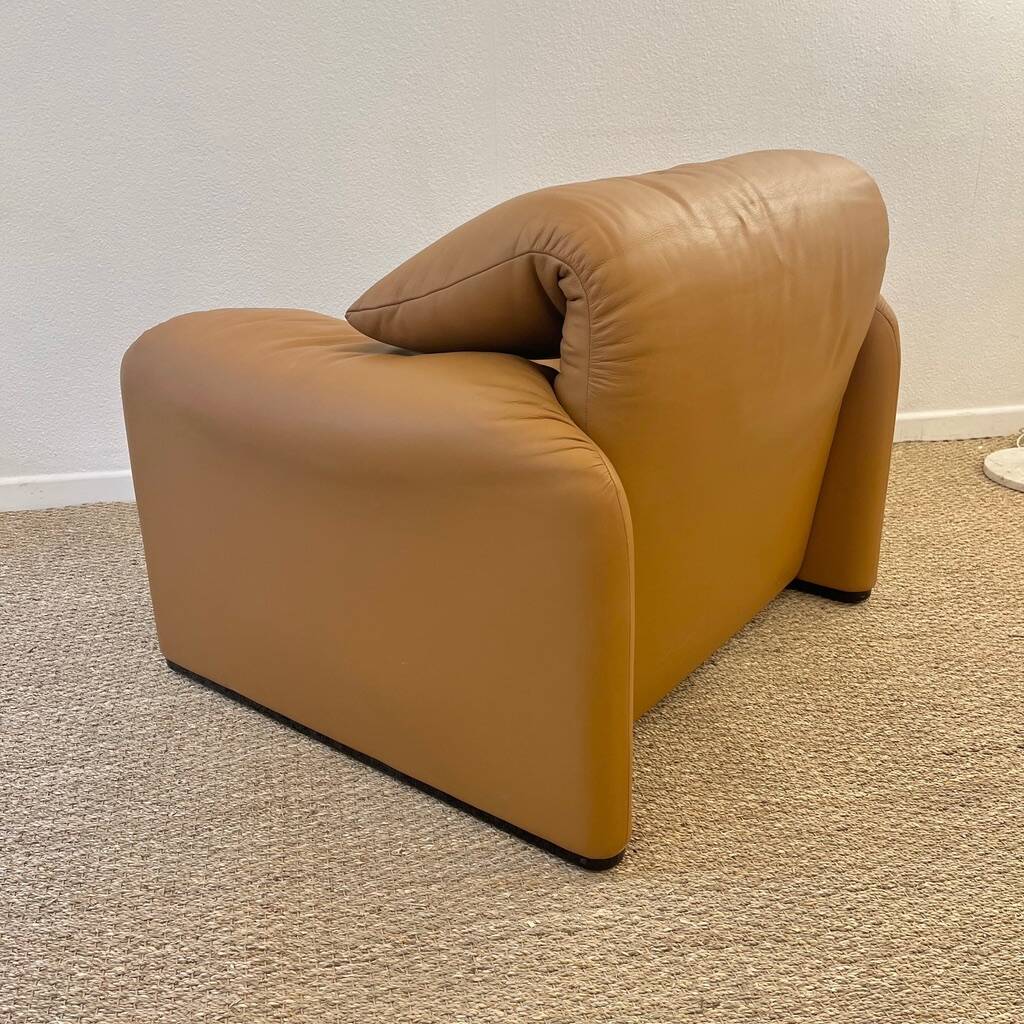 Maralunga Armchair cognac leather Cassina 1970s