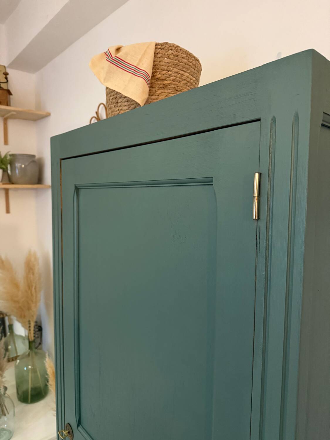 Small Parisian wardrobe