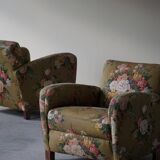 Modern Danish pair of curved lounge chairs, original fabric, Fritz Hansen, 1940.