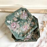 Pair of empty-poached decoration flowers