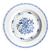 Assiette plate en porcelaine peinte à la main, Asie XIXème s.