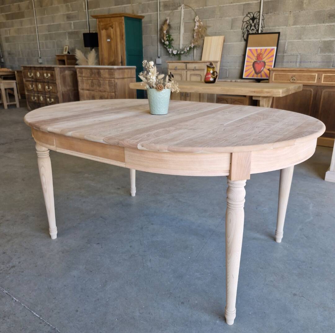 Round table solid cherry with extensions
